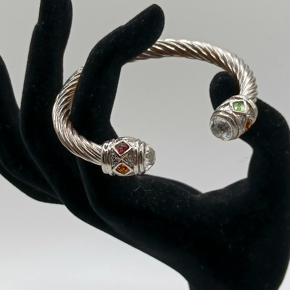 Sophisticated Silver Twisted Bracelet - Picture 3 of 3